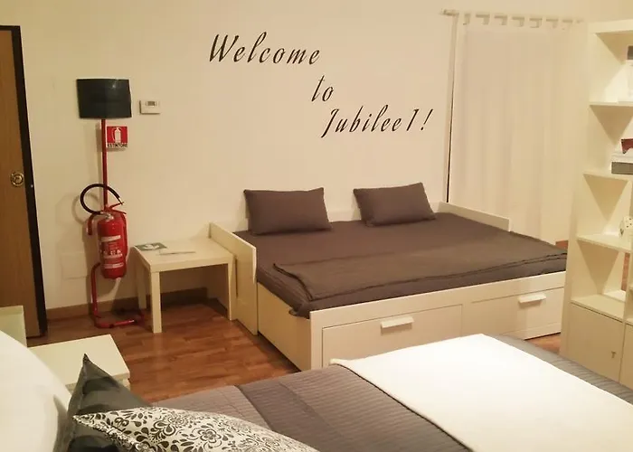 Jubilee 1 Apartment *